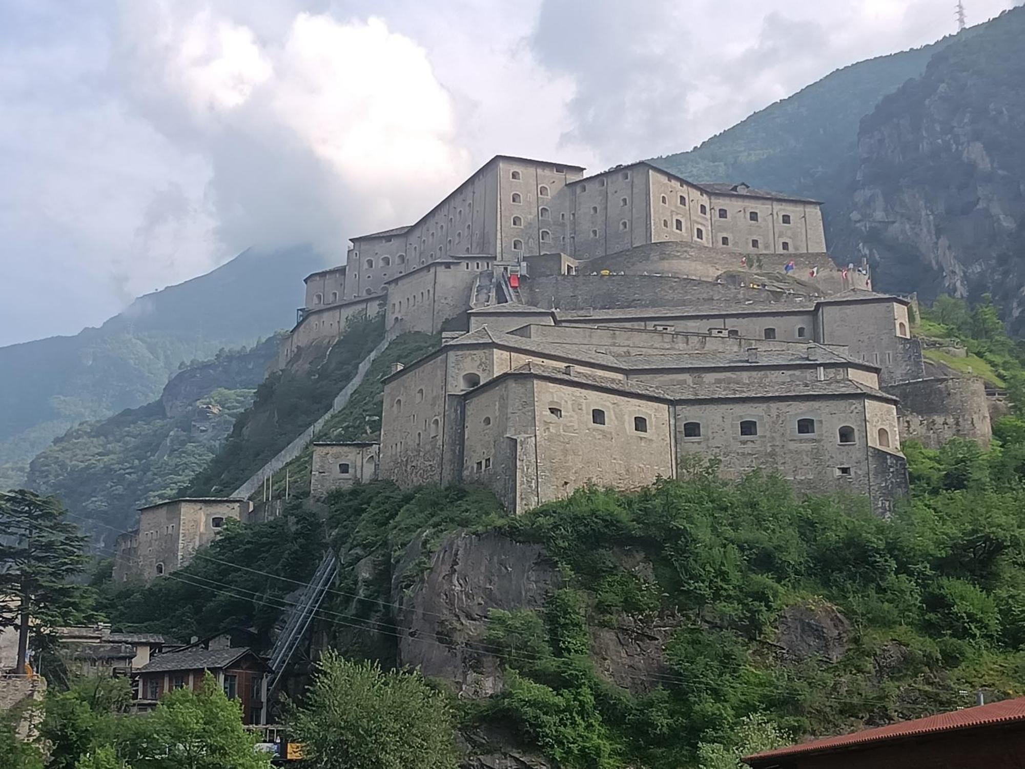 Casa Ciuca Hostel Bard Kültér fotó